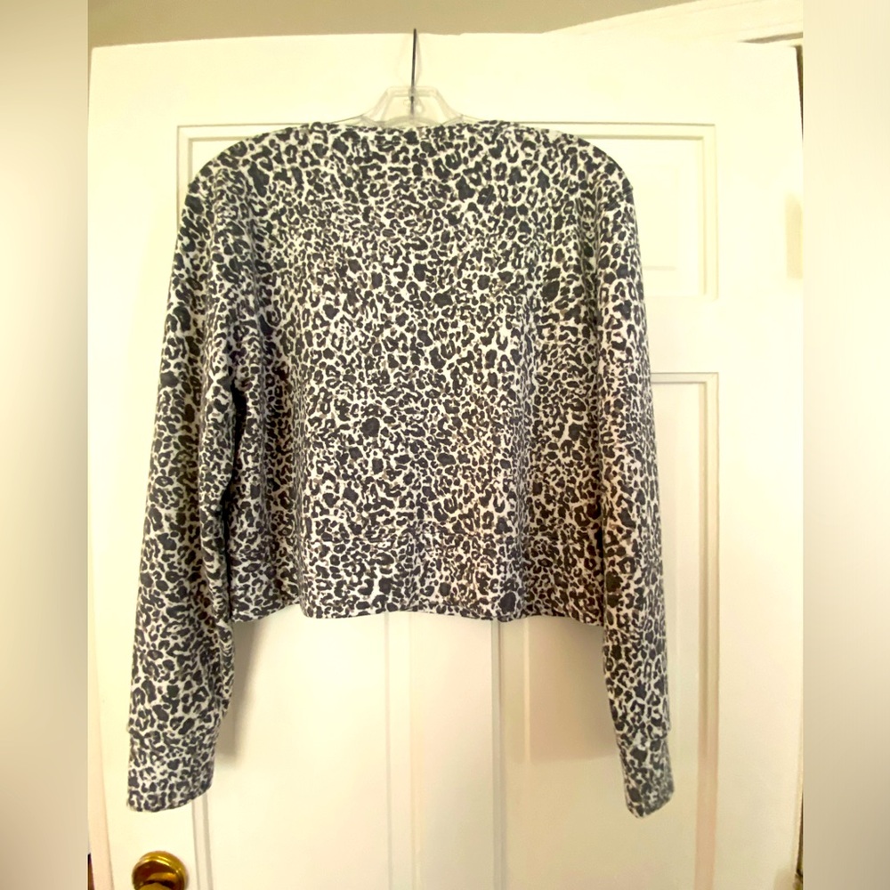 Balance Collection Mini Leopard/Cheetah Long Sleeve Top Size Medium